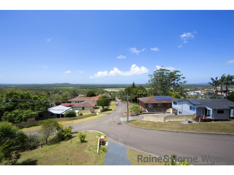 9 Page Close, Wyong NSW 2259