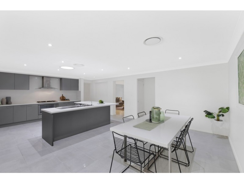 15 Fairlight Circuit, Mardi NSW 2259