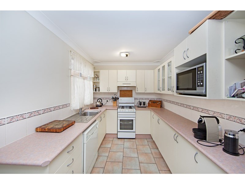 40 St James Avenue, Berkeley Vale NSW 2261