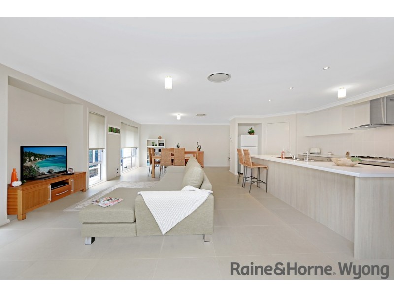 13 Queenscliff Place, Mardi NSW 2259