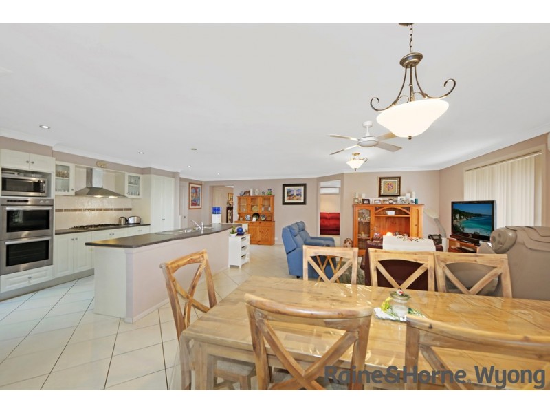 16 Fuchsia Way, Hamlyn Terrace NSW 2259