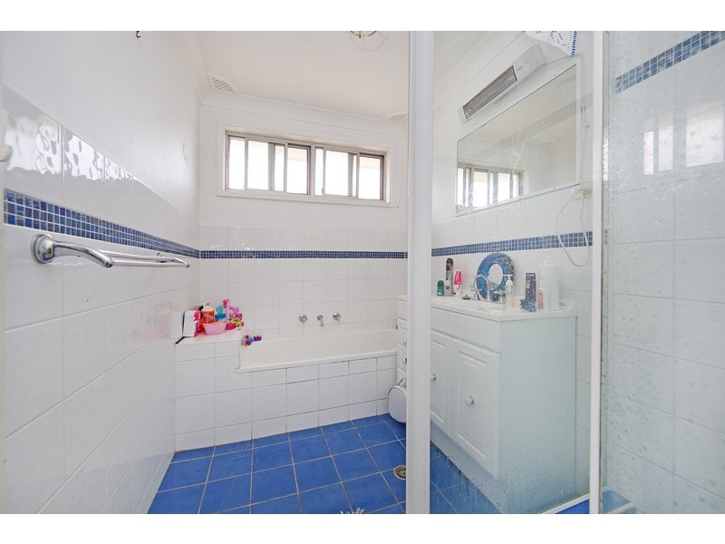 15 Kingsford Smith Drive, Berkeley Vale NSW 2261