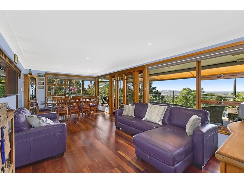 25 Crystal Crescent, Wyong NSW 2259