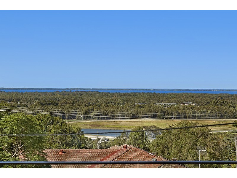 25 Crystal Crescent, Wyong NSW 2259