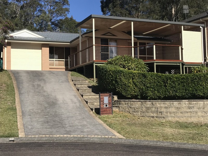 11 Deloraine Glen, Mardi NSW 2259