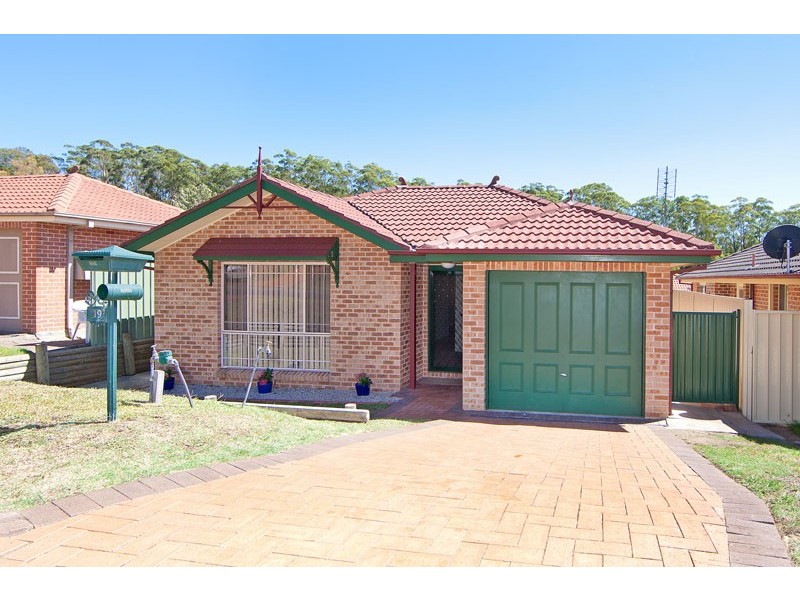 19 Burbank Drive, Tuggerah NSW 2259