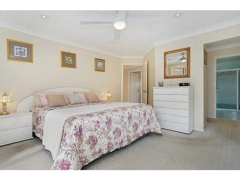 15 Glider Road, Wadalba NSW 2259