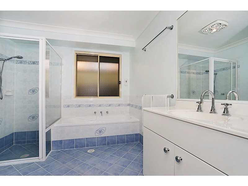 15 Glider Road, Wadalba NSW 2259