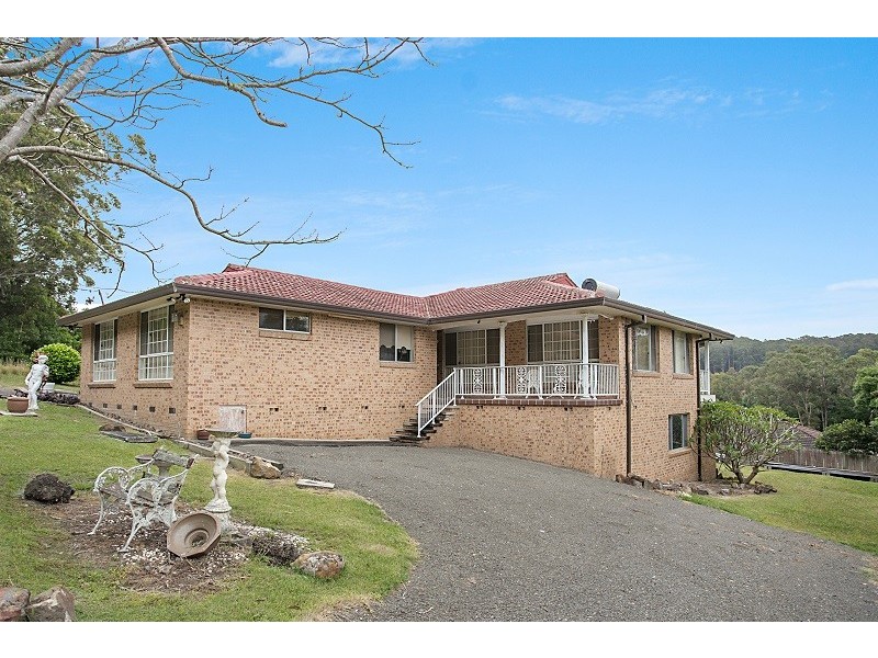 2 Gavenlock Road, Tuggerah NSW 2259