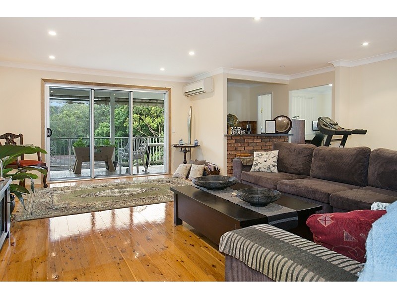 2 Gavenlock Road, Tuggerah NSW 2259