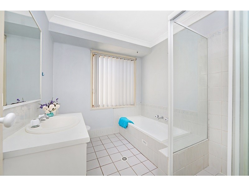 12 Windsong Place, Tuggerah NSW 2259