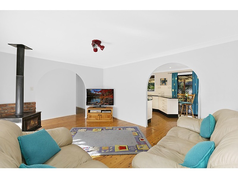 11 Collaroy Close, Chittaway Bay NSW 2261