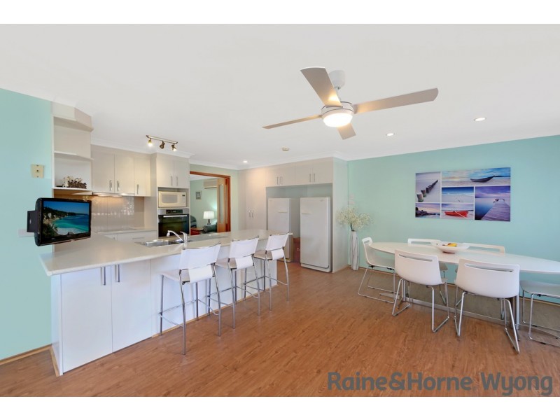 2 Walter Close, Wyong NSW 2259