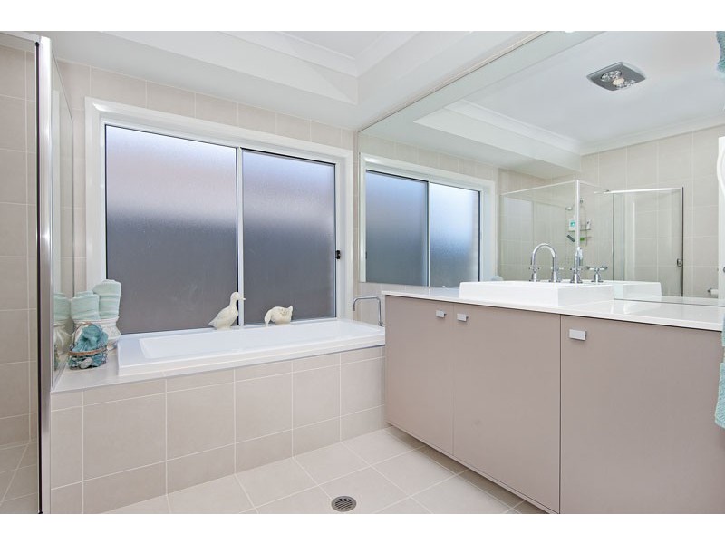 14 Queenscliff Place, Mardi NSW 2259