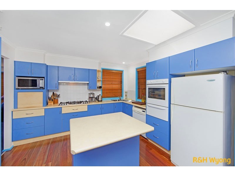 14 Windsor Road, Berkeley Vale NSW 2261