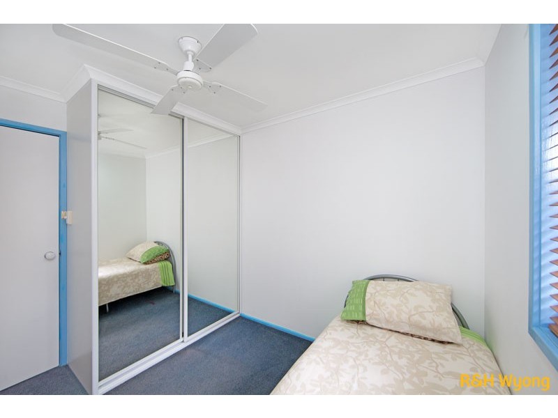 14 Windsor Road, Berkeley Vale NSW 2261