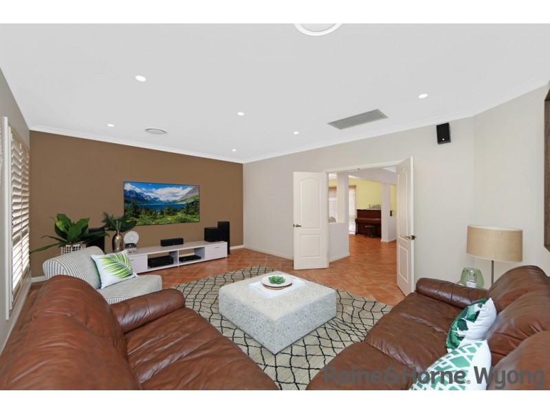 40 Riveroak Drive, Mardi NSW 2259