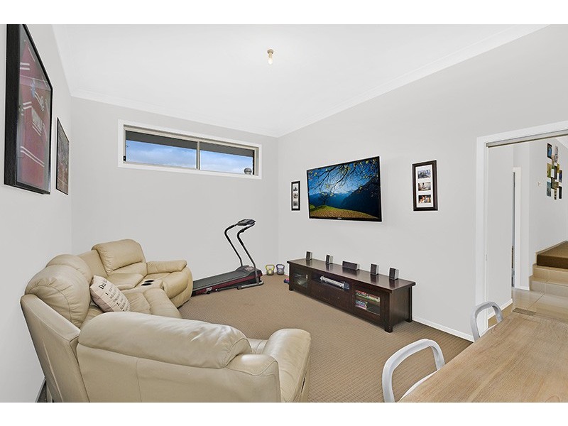 10 Newport Terrace, Mardi NSW 2259