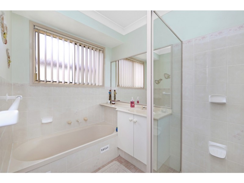 11 Monica Grove, Mardi NSW 2259