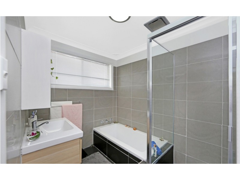 8 Rockleigh Street, Wyong NSW 2259