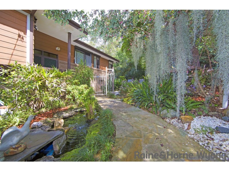 9 Tennyson Place, Watanobbi NSW 2259