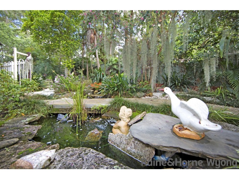 9 Tennyson Place, Watanobbi NSW 2259