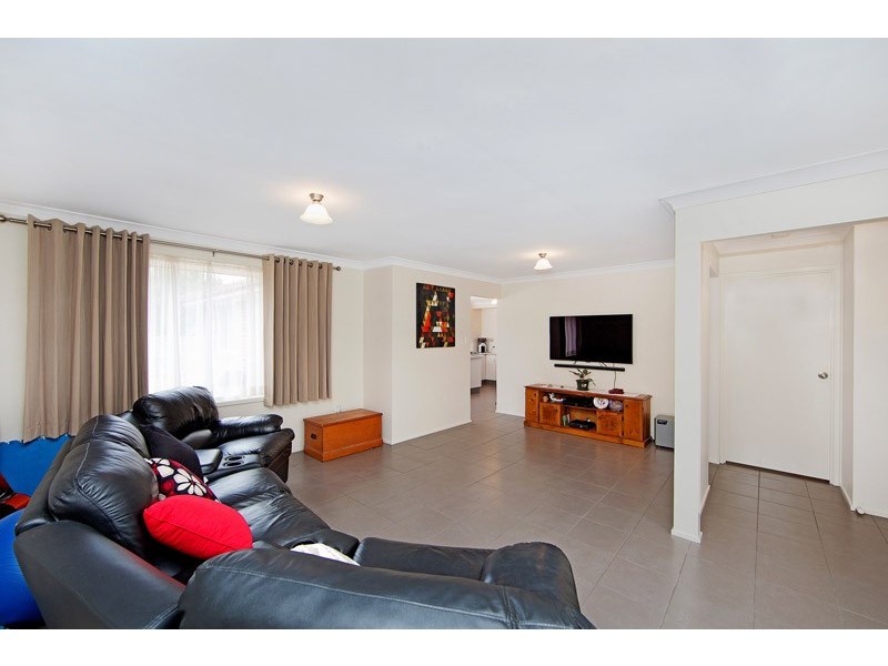 36 Betty Anne Place, Mardi NSW 2259