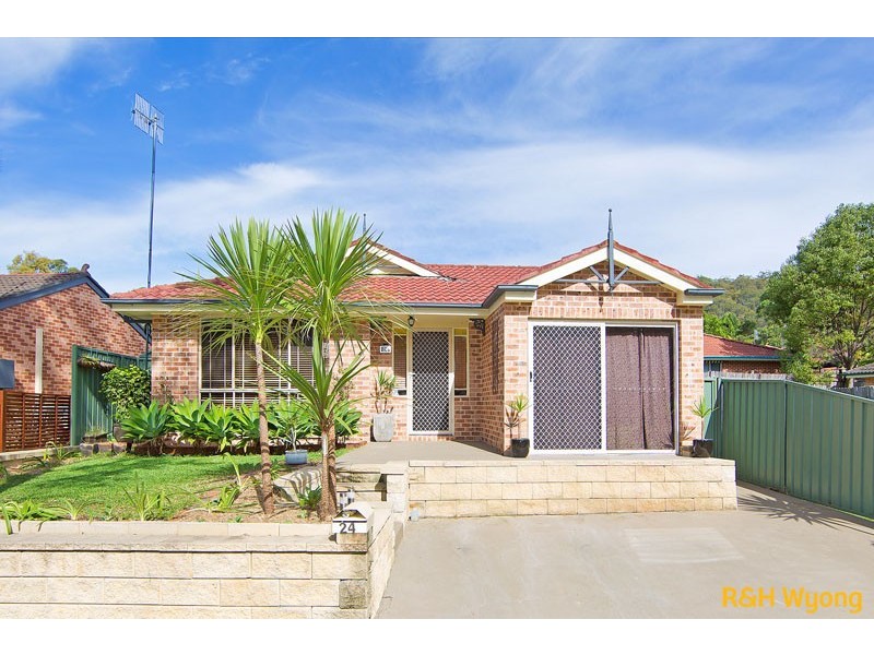 24 Tonkiss Street, Tuggerah NSW 2259