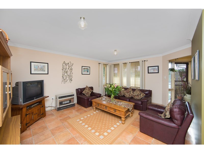 6 Betty Anne Place, Mardi NSW 2259