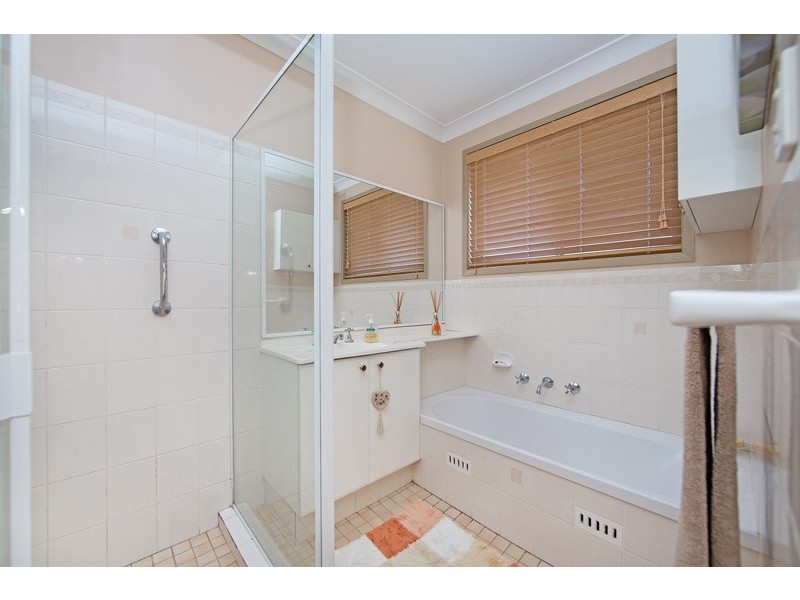 6 Betty Anne Place, Mardi NSW 2259