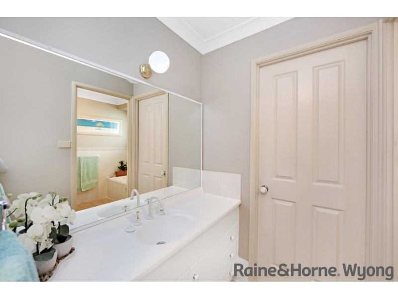 16 Honeygum Way, Mardi NSW 2259