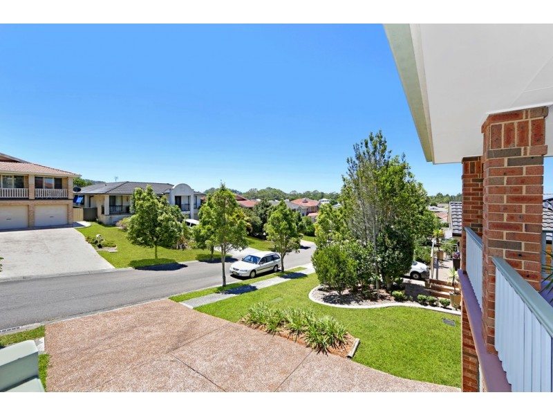 16 Honeygum Way, Mardi NSW 2259