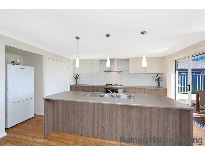 3 Fairlight Circuit, Mardi NSW 2259