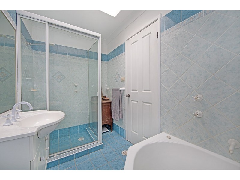10 Bellwood Close, Tuggerah NSW 2259