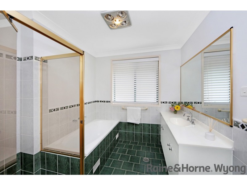 17 Bellwood Close, Tuggerah NSW 2259