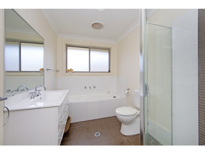 24 De L’Isle Drive, Watanobbi NSW 2259