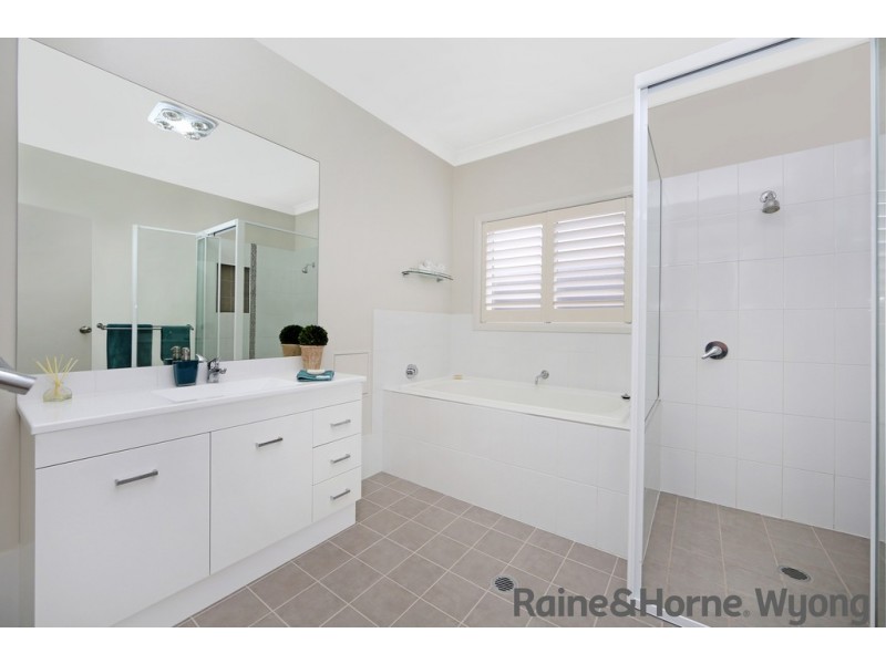 8 Fairlight Circuit, Mardi NSW 2259