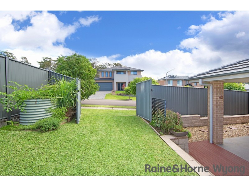 8 Fairlight Circuit, Mardi NSW 2259