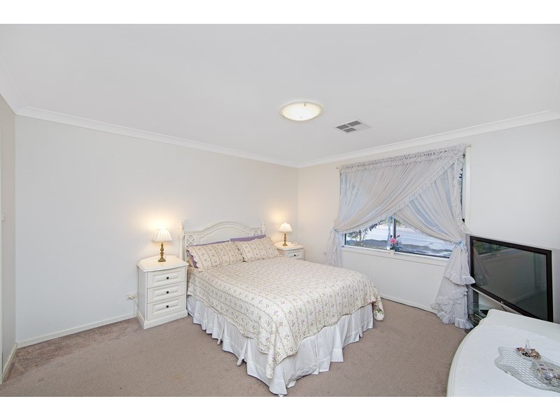 273 Johns Road, Wadalba NSW 2259