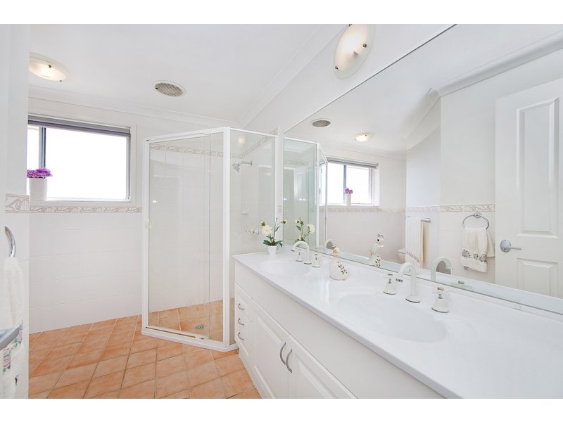 273 Johns Road, Wadalba NSW 2259