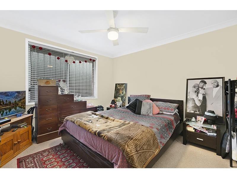 9 Quarterhorse Parade, Wadalba NSW 2259