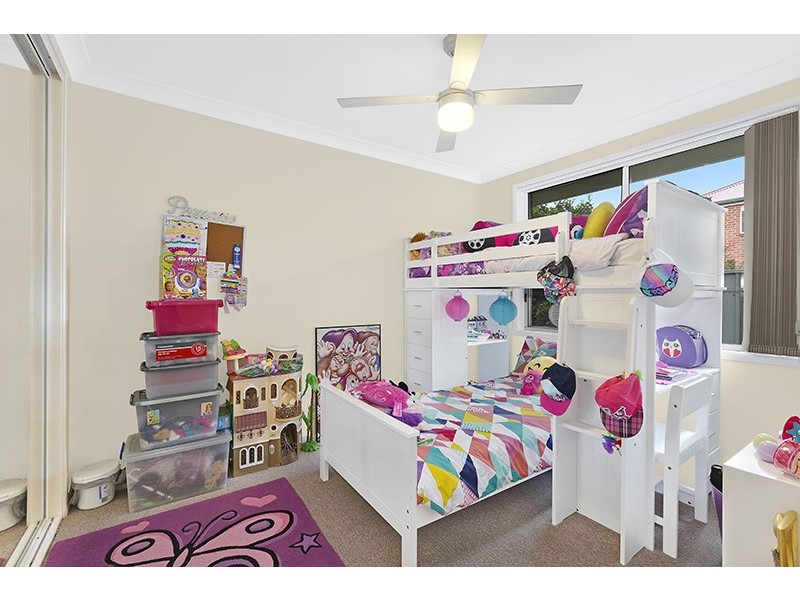 9 Quarterhorse Parade, Wadalba NSW 2259