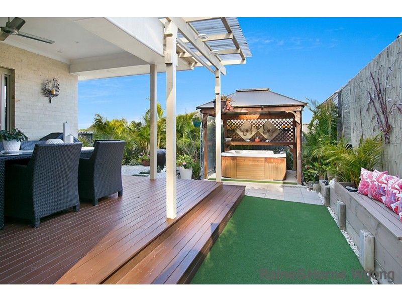 12 Fairlight Circuit, Mardi NSW 2259