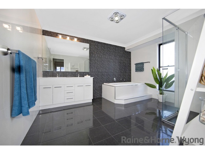 7 Newport Terrace, Mardi NSW 2259