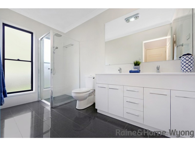 7 Newport Terrace, Mardi NSW 2259