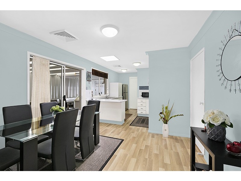 13 Tonkiss Street, Tuggerah NSW 2259