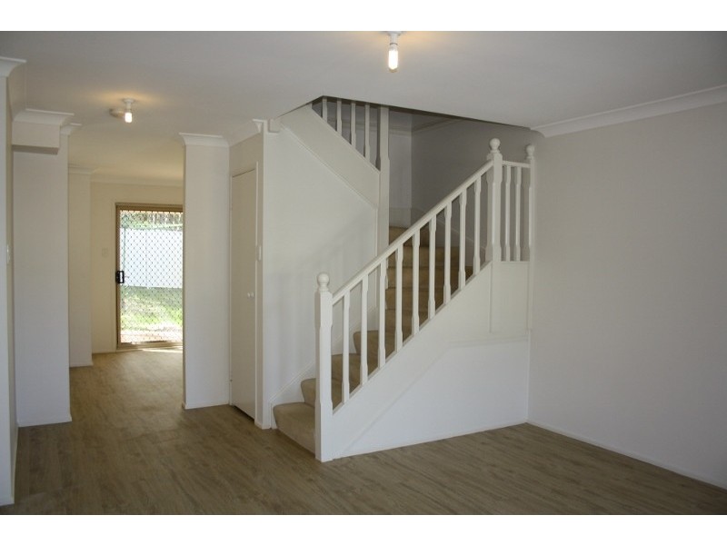 2/53 Tonkiss Street, Tuggerah NSW 2259