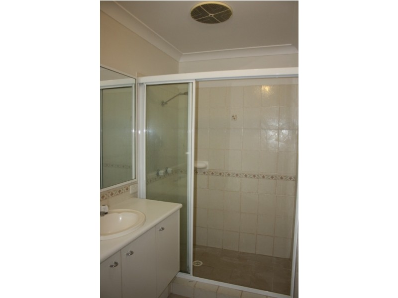 2/53 Tonkiss Street, Tuggerah NSW 2259