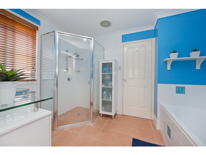 13 Burbank Drive, Tuggerah NSW 2259