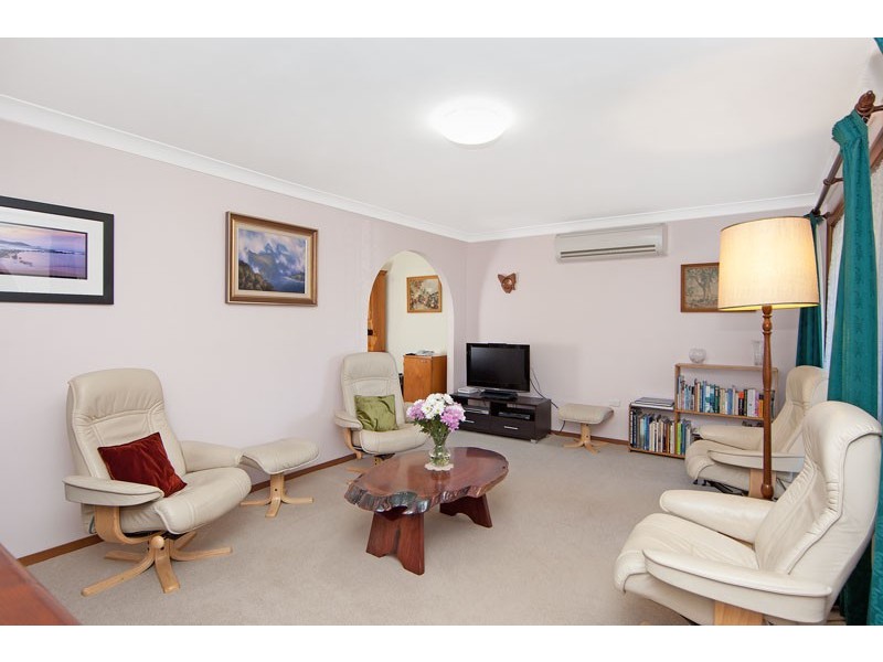 11 Jean Avenue, Berkeley Vale NSW 2261